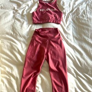 Peloton set, top and bottom matching, size small
